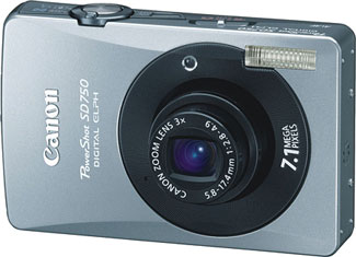 Câmera digital Canon PowerShot SD750 - Cortesia Canon, editada pelo Câmera versus Câmera