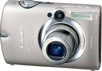 Câmera digital Canon PowerShot SD900 - Cortesia Canon, editada pelo Câmera versus Câmera