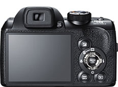 Máquina digital Fujifilm FinePix S4500 - Foto ilustrativa editada pelo Câmera versus Câmera