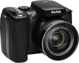 Câmera digital Kodak EasyShare Z1012 IS - Diagonal - Cortesia Kodak, editada pelo Câmera versus Câmera