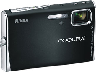 Câmera digital Nikon Coolpix S50 - Cortesia da Nikon, editada pelo Câmera versus Câmera