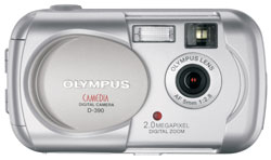 Máquina digital Olympus D-390 - Frente - Cortesia da Canon, editada pelo Câmera versus Câmera