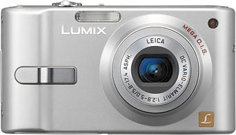 Câmera digital Panasonic Lumix DMC-FX12 - Cortesia Panasonic, editada pelo Câmera versus Câmera