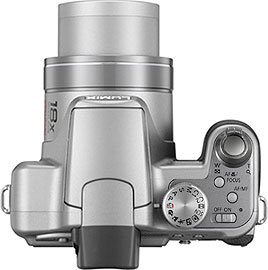 Câmera digital Panasonic Lumix DMC-FZ28 - Cortesia Panasonic, editada pelo Câmera versus Câmera