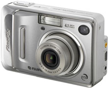Máquina digital Fujifilm FinePix  A400 - Diagonal - Cortesia da Canon, editada pelo Câmera versus Câmera