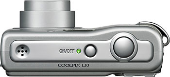 Câmera digital Nikon Coolpix L10 - Cortesia da Nikon, editada pelo Câmera versus Câmera