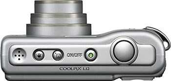 Câmera digital Nikon Coolpix L12 - Cortesia da Nikon, editada pelo Câmera versus Câmera