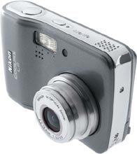 Máquina digital Nikon Coolpix L2