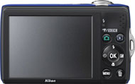 Máquina digital Nikon Coolpix L22 - Cortesia da Nikon, editada pelo Câmera versus Câmera