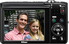 Máquina digital Nikon Coolpix S2600 - Foto editada pelo Câmera versus Câmera