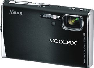 Câmera digital Nikon Coolpix S50 - Cortesia da Nikon, editada pelo Câmera versus Câmera