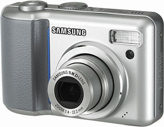Câmera digital Samsung Digimax S800 - Cortesia da Samsung, editada pelo Câmera versus Câmera