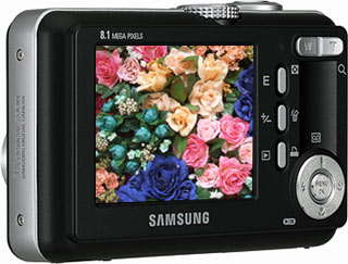 Câmera digital Samsung Digimax S800 - Cortesia da Samsung, editada pelo Câmera versus Câmera