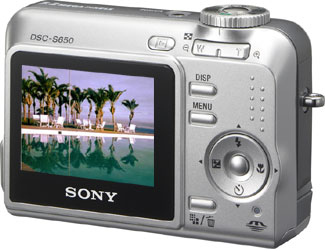 Câmera digital Sony Cyber-shot DSC-S650 - Cortesia Sony, editada pelo Câmera versus Câmera